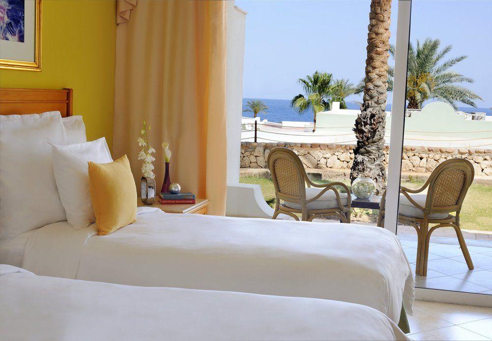 Renaissance Sharm El Sheikh Golden View Beach Resort Esterno foto A room at the resort