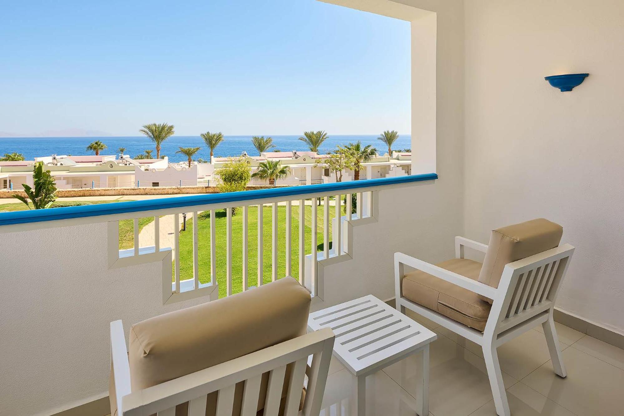 Renaissance Sharm El Sheikh Golden View Beach Resort Esterno foto Balcony of a room at the Hilton Sharm El Sheikh